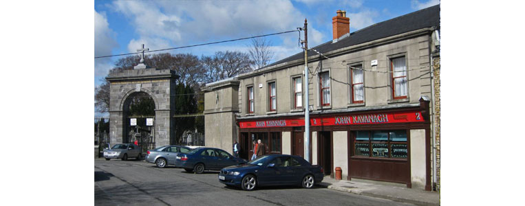 Das älteste familiengeführte Pub in Dublin, gegründet im Jahre 1833 – John Kavanagh direkt neben dem Glasnevin Cemetery