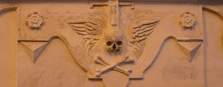 Kunstvolles Detail: "Memento mori"